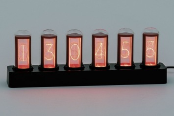 Tafelklok Nixie-stijl 1319